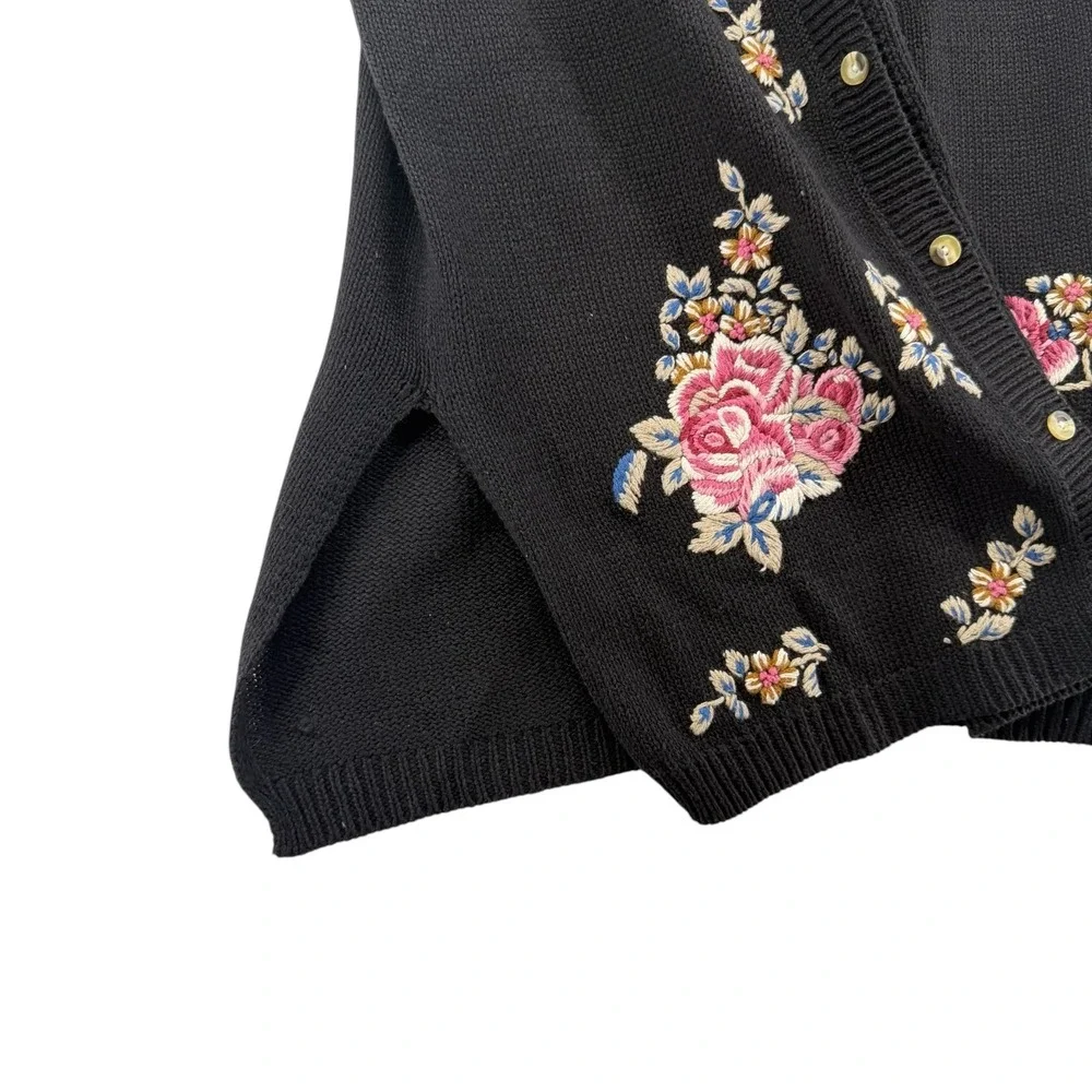 S.A. Designs Floral Embroidered Knit Vest Women Medium Black Cottage Grandma Y2K